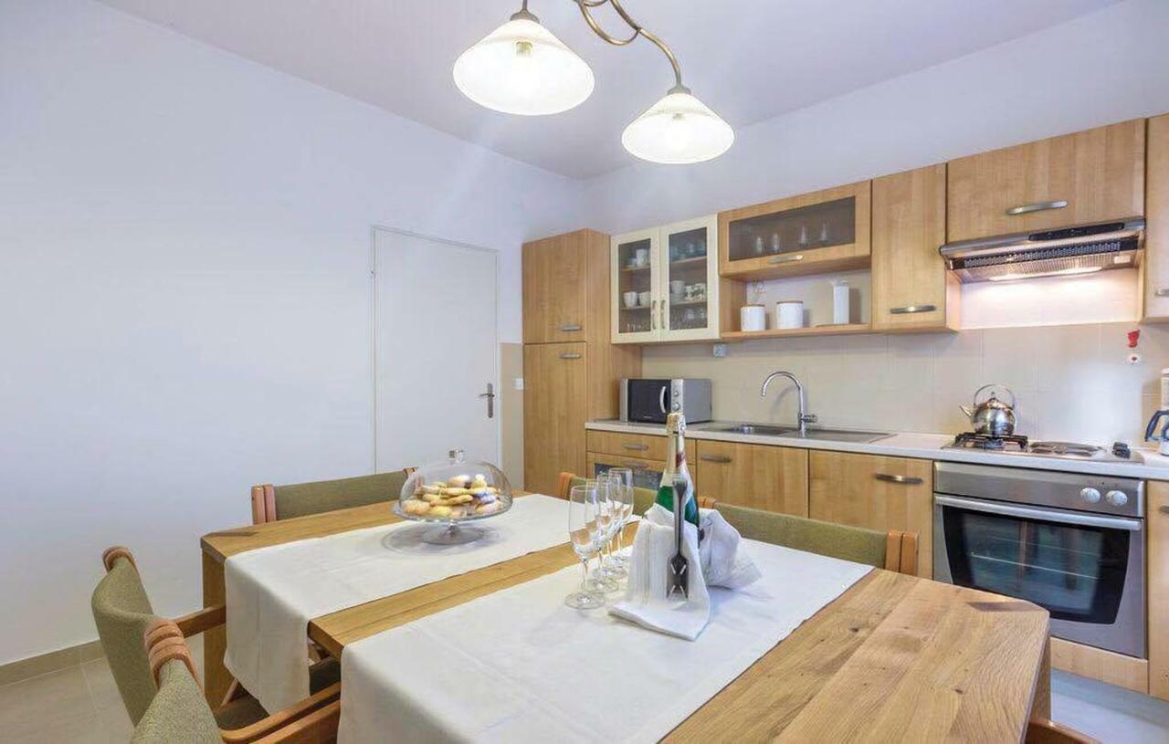 Apartman Eta Pula Exterior photo